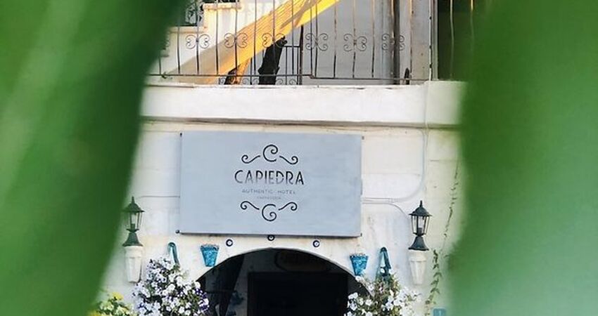 Capiedra Hotel