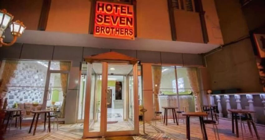 Hotel Seven Brothers