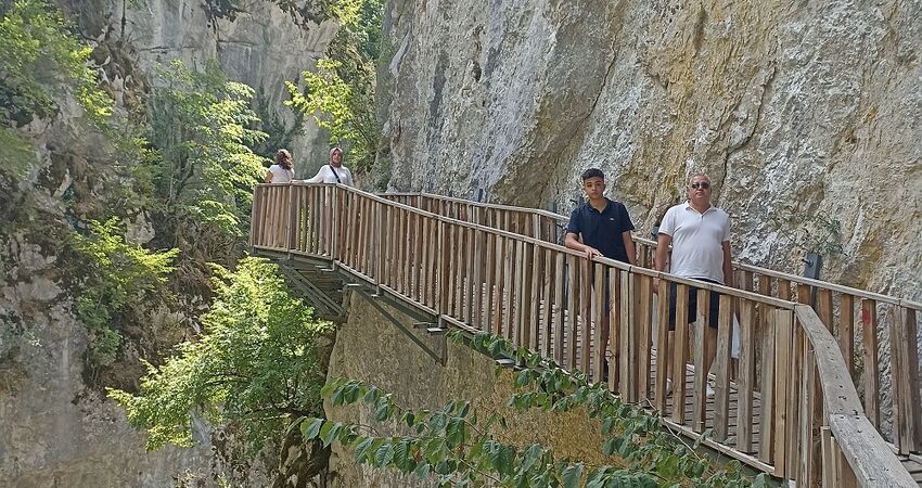 YAPRAK DÖKÜMÜNDE RENKLERİN CÜMBÜŞÜ KASTAMONU KANYONLAR SAMANDERE ŞELALESİ DÜZCE ZONGULDAK TURU / 2 GECE KONAKLAMALI / İSTANBUL ÇIKIŞLI